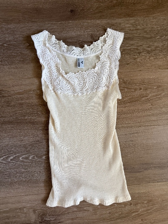 Tops - Ribbed Knit Lace Trim Tank